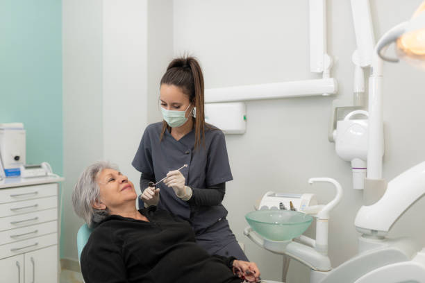 Best Emergency Root Canal Treatment in Crystal Lawns, IL