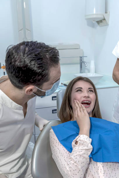 Best Emergency Dental Care for Broken or Chipped Teeth in Crystal Lawns, IL